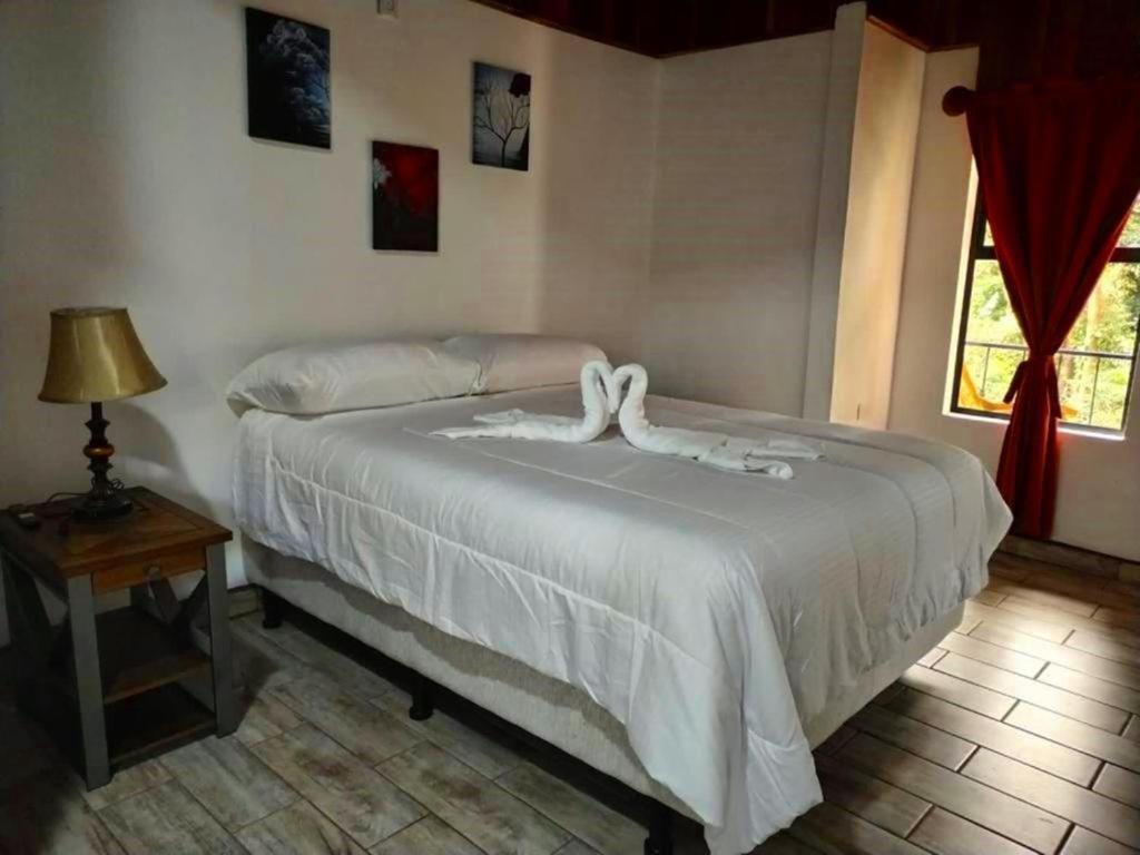 Cabanas Roca Verde Monteverde Exterior photo