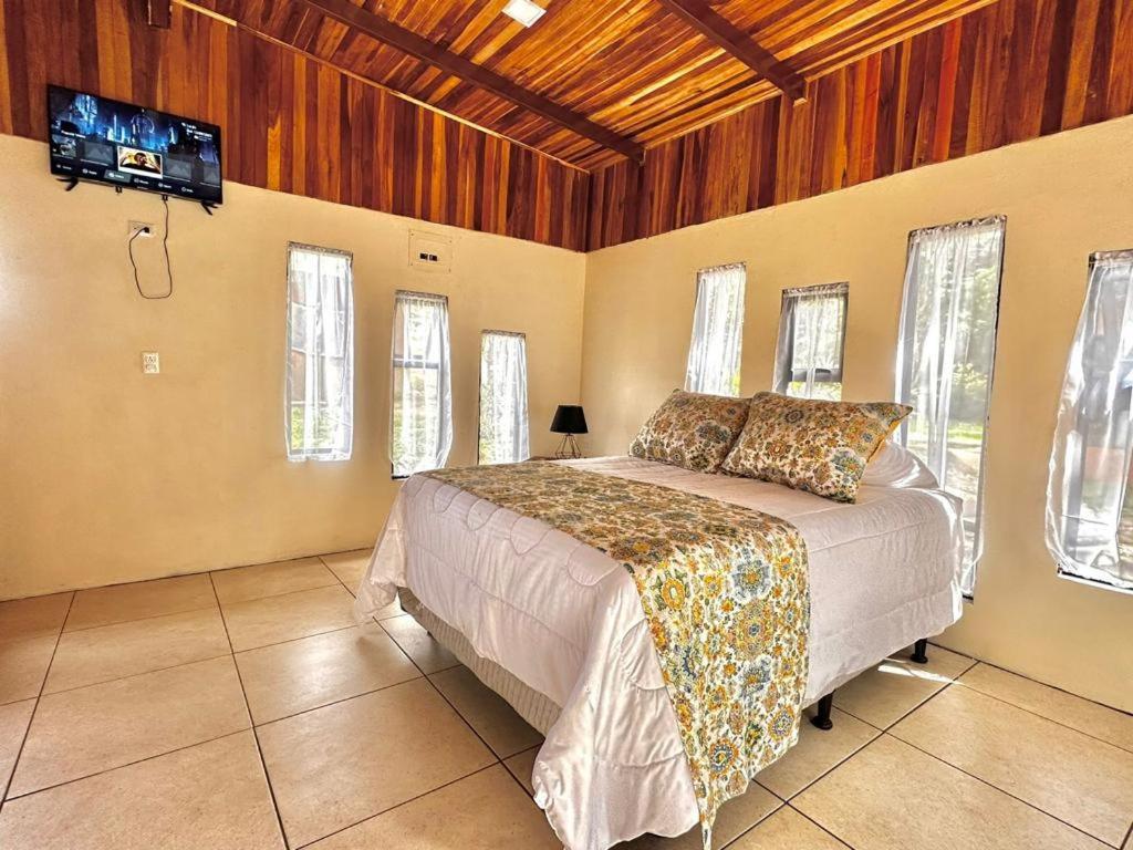 Cabanas Roca Verde Monteverde Exterior photo